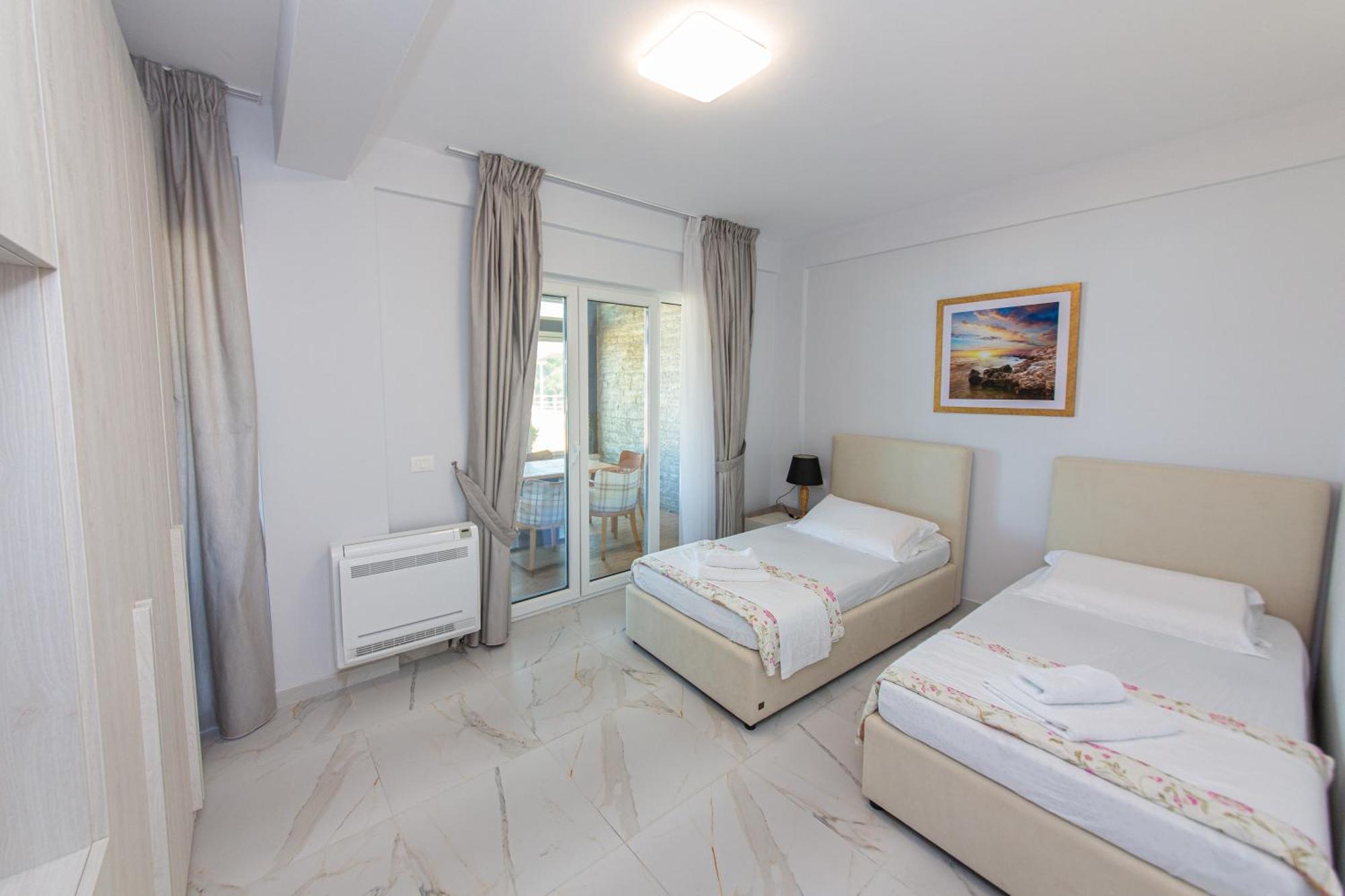 Luxury Villa 2 Влёра Экстерьер фото