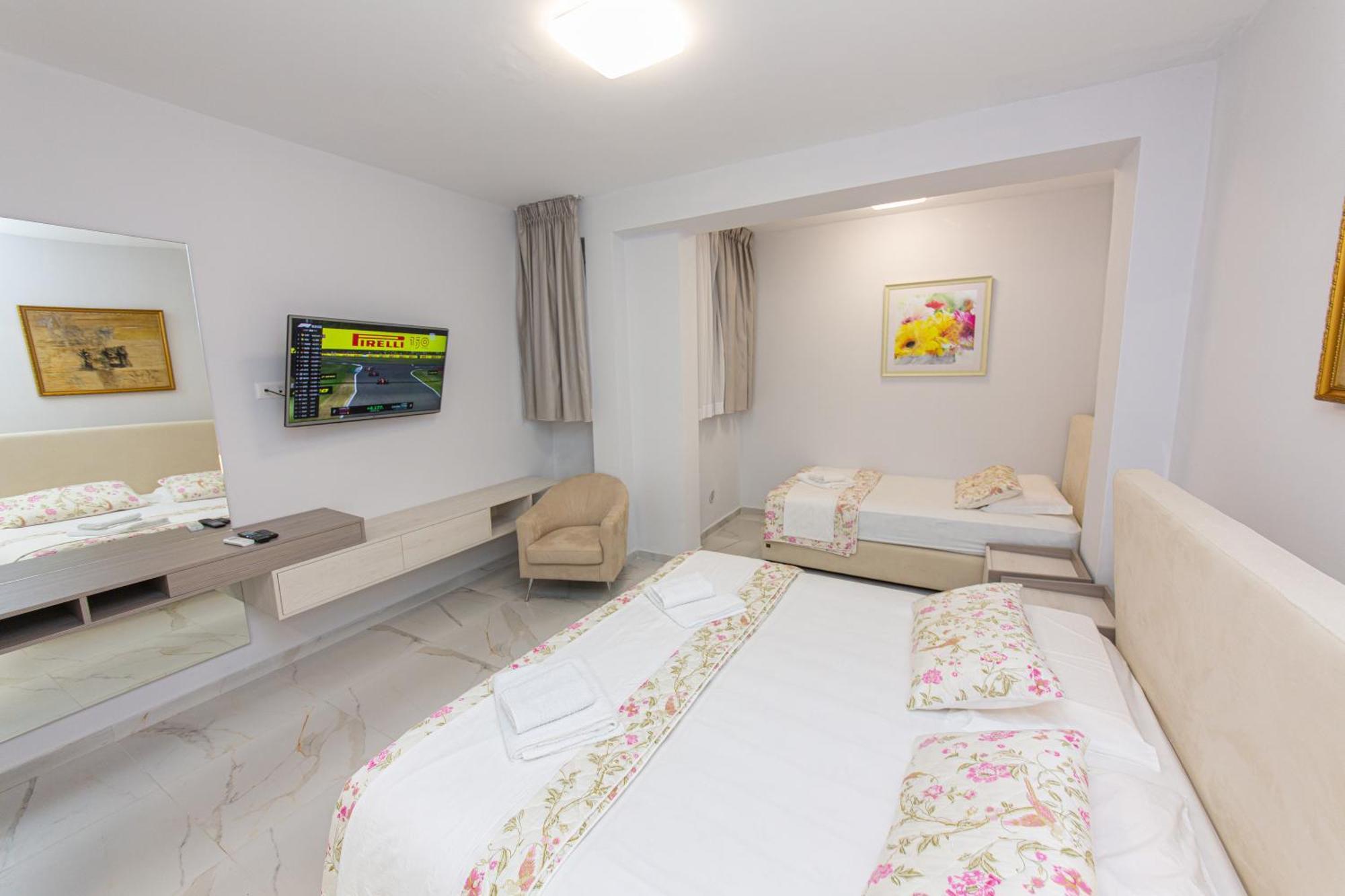 Luxury Villa 2 Влёра Экстерьер фото