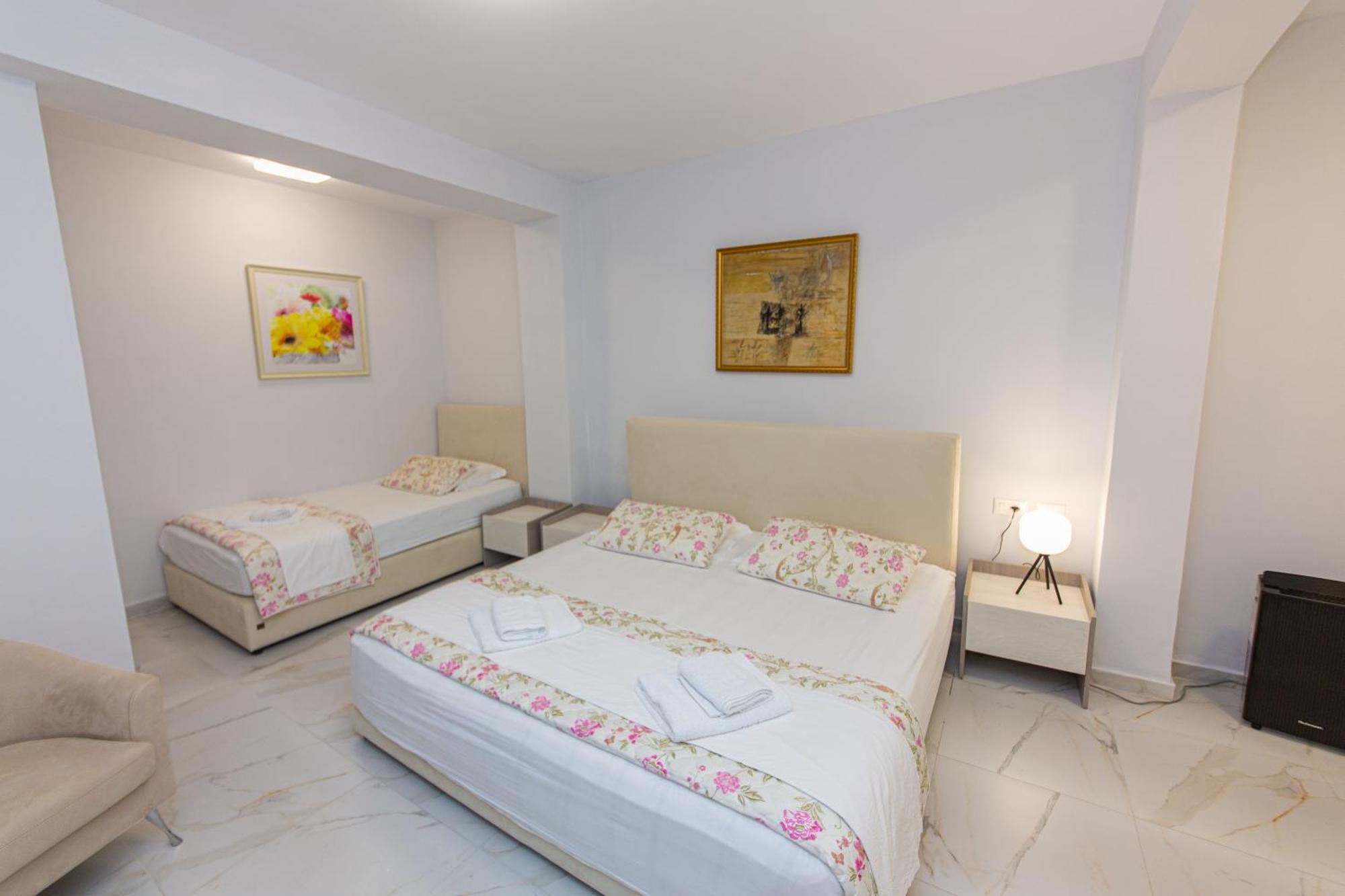 Luxury Villa 2 Влёра Экстерьер фото