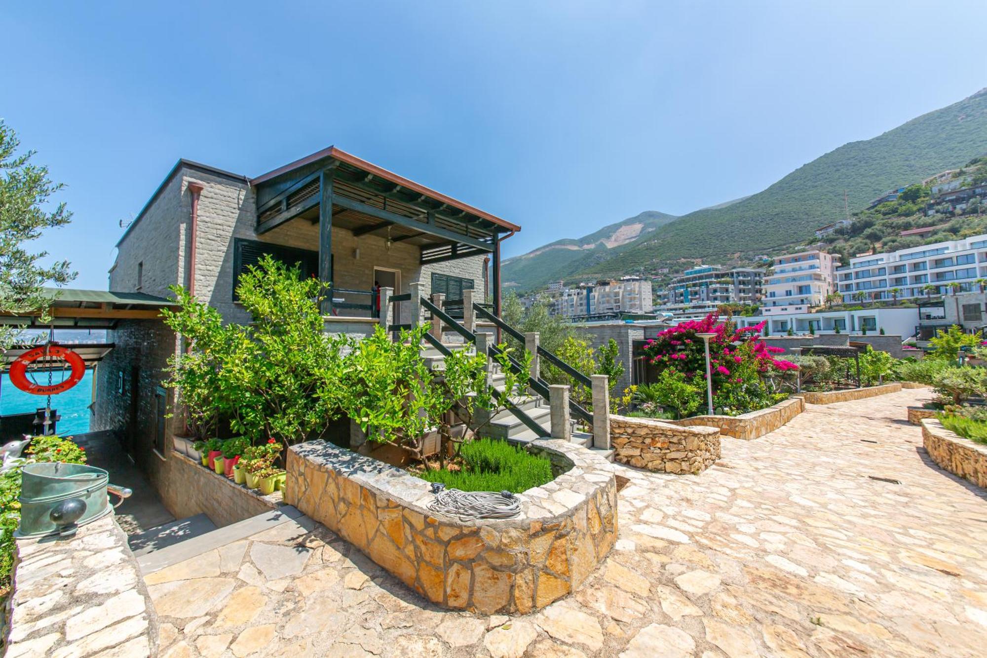 Luxury Villa 2 Влёра Экстерьер фото